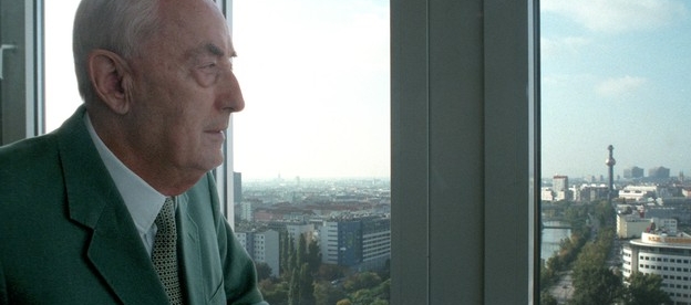 Kronenzeitung: Tag für Tag ein Boulevardstück Kronenzeitung: Tag für Tag ein Boulevardstück