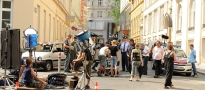 Dreharbeiten zum Spielfilm KOTTAN ERMITTELT: RIEN NE VA PLUS in der Nelkengasse (Bild: Vienna Film Commission)
